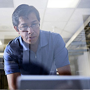 Keep your Mission Critical Network at peak with Life Cycle Management Life Cycle Management
